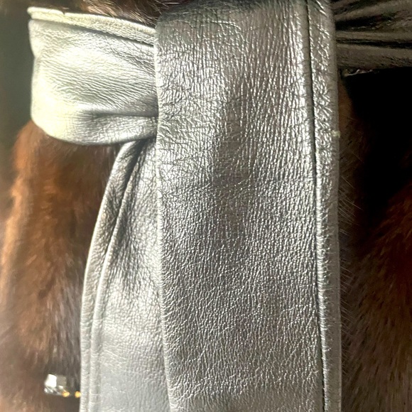 Louis Feraud Female mink pea coat Jacket with leather Belt 4/6. 3/4 sleeves - Picture 12 of 13